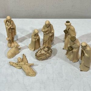 Vintage Art Plastics Nativity set Cream and Gold Holy Family Jesus Kings 9pcs